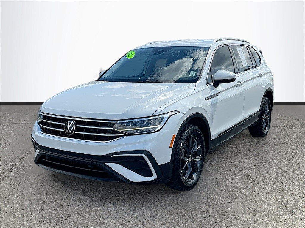 2023 Volkswagen Tiguan SE photo 2