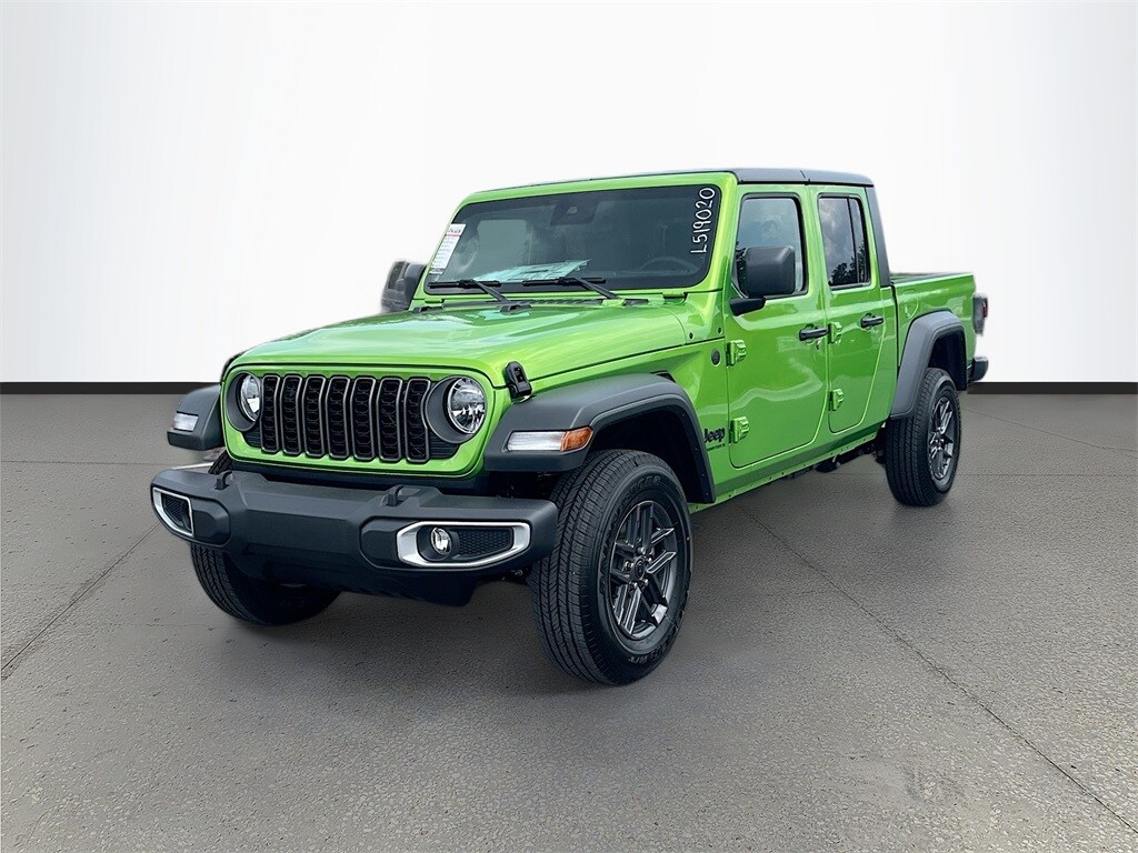 2025 Jeep Gladiator Sport S photo 3