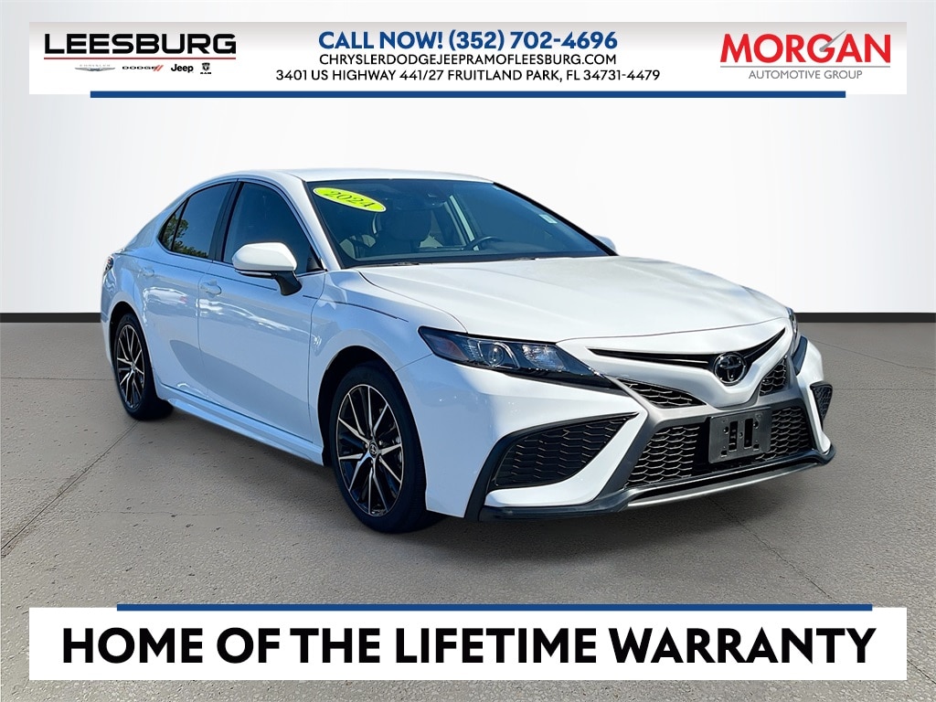 Used 2024 Toyota Camry SE Sedan