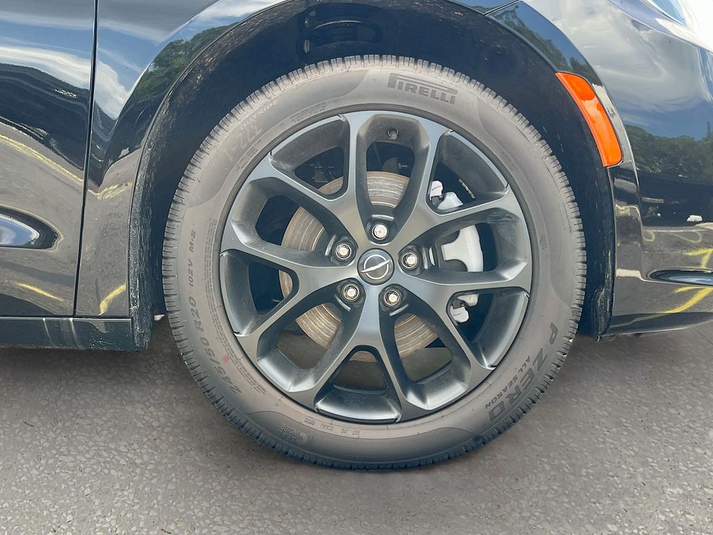 2026 Chrysler Pacifica Limited - Photo 32