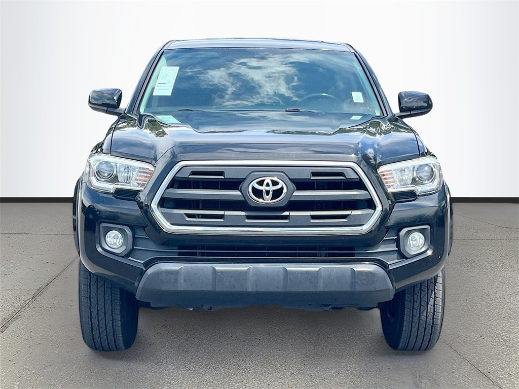 Used 2017 Toyota Tacoma SR5 with VIN 5TFAZ5CN5HX049227 for sale in Fruitland Park, FL