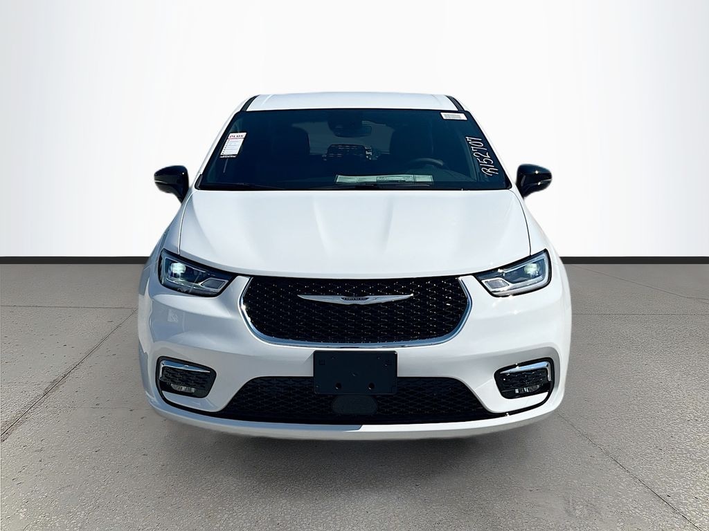 New 2026 Chrysler Pacifica SELECT Passenger Van