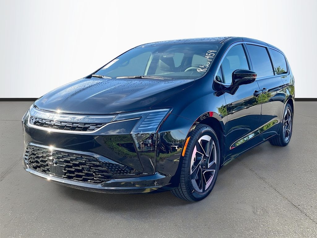New 2027 Chrysler Pacifica LIMITED Passenger Van