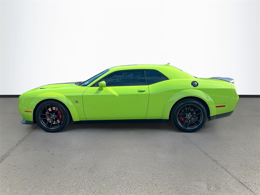 2019 Dodge Challenger R/T Scat Pack Widebody photo 4