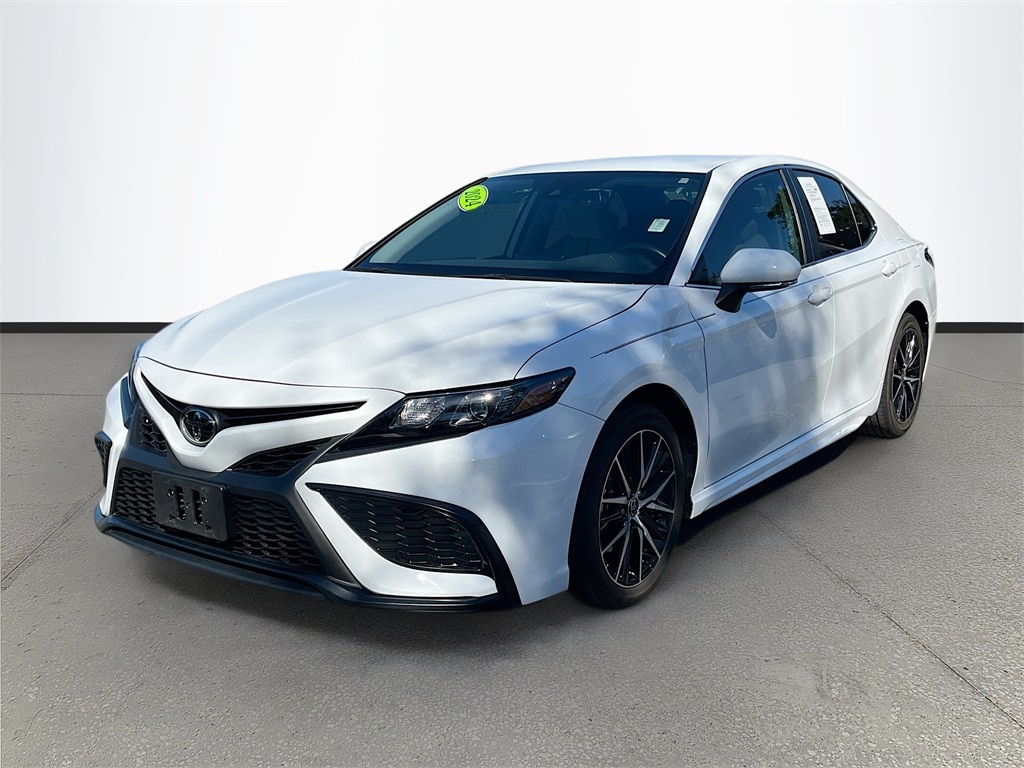 Used 2024 Toyota Camry SE Sedan
