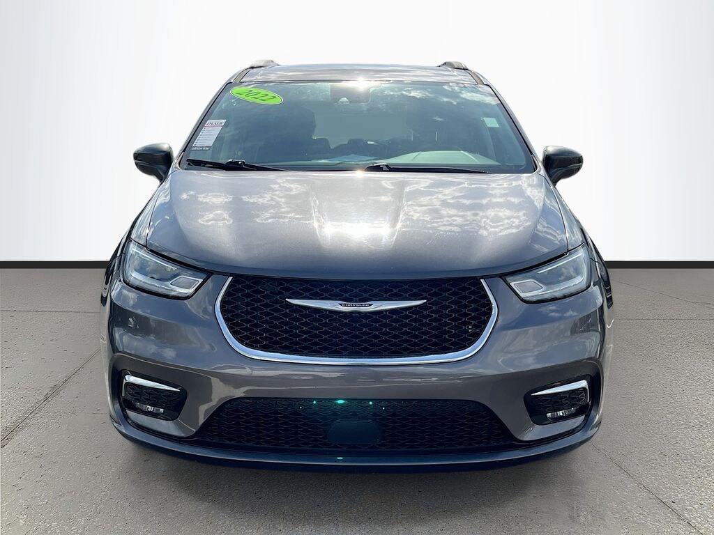 Used 2022 Chrysler Pacifica Touring L Van Passenger Van