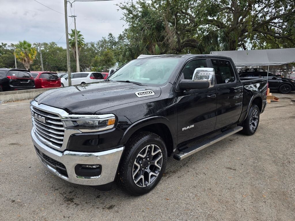 New 2026 Ram 1500 LARAMIE CREW CAB 4X4 5'7 BOX Pickup