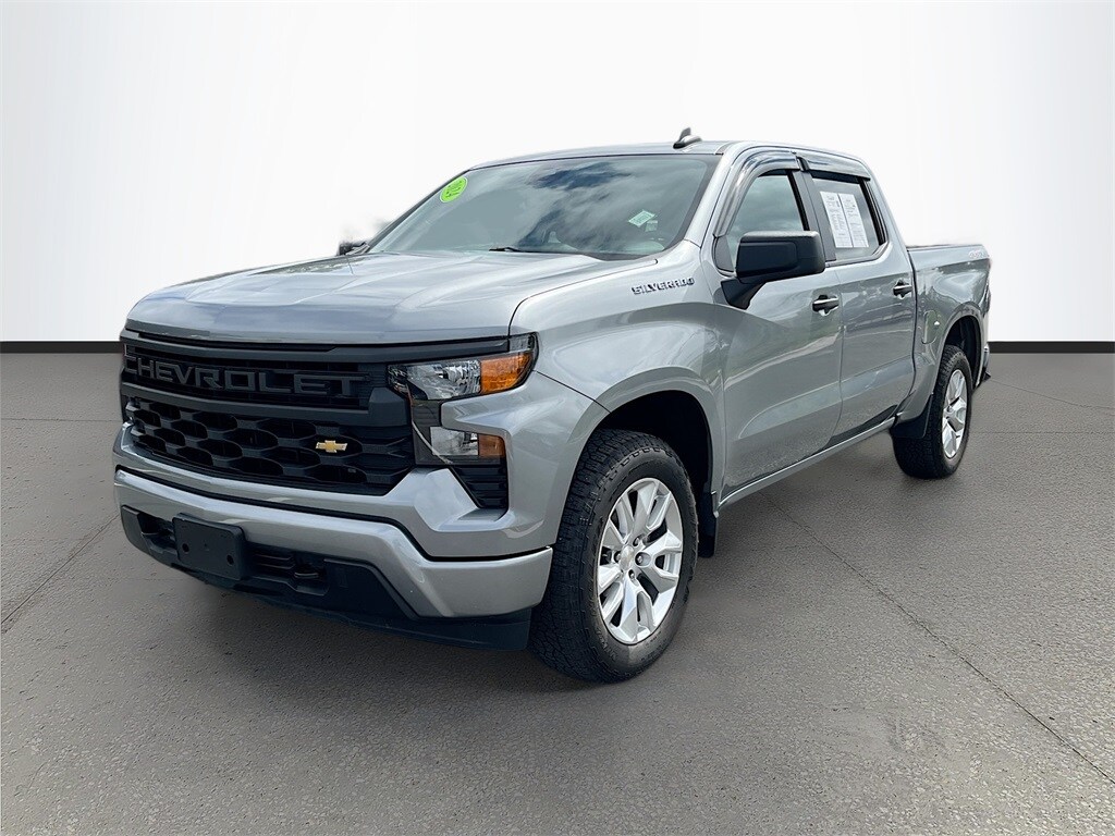 2024 Chevrolet Silverado 1500 Custom photo 3