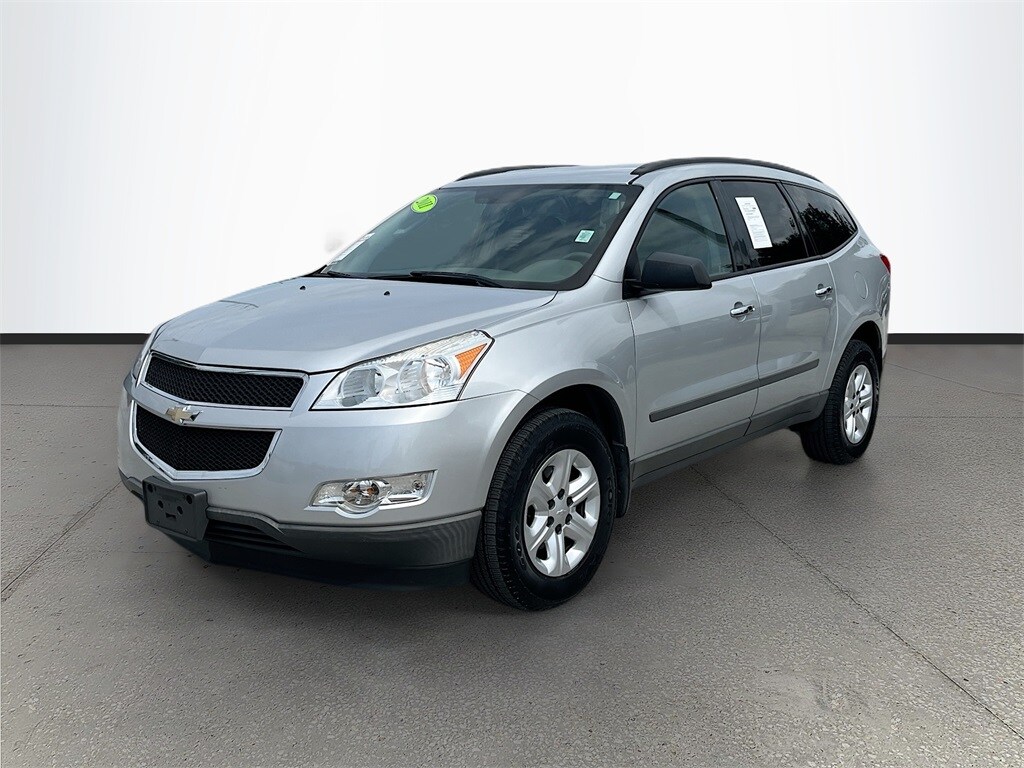 2011 Chevrolet Traverse LS photo 2