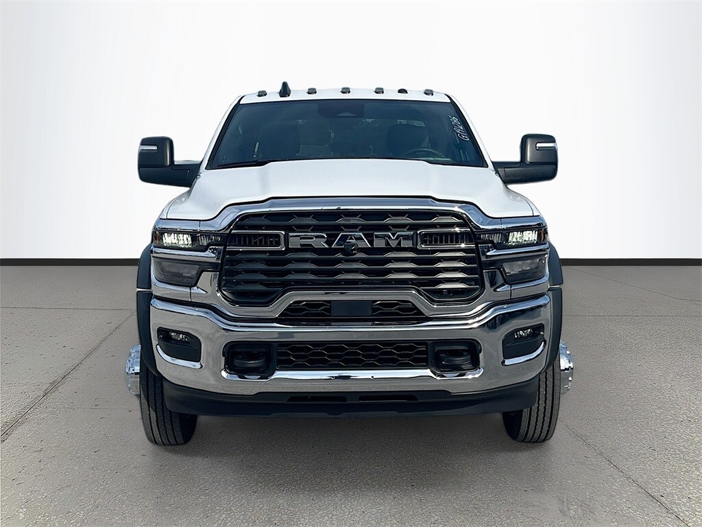 2026 Ram 5500 Tradesman photo 2