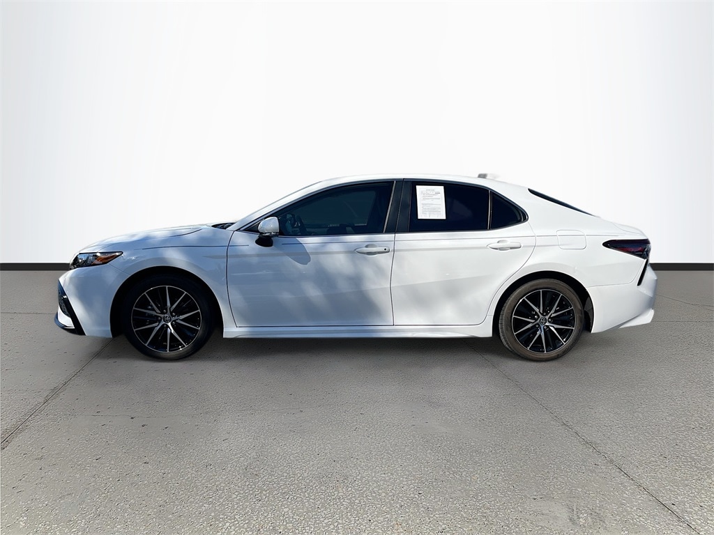 Used 2024 Toyota Camry SE Sedan
