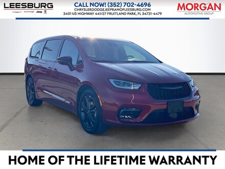 2026 Chrysler Pacifica SELECT Passenger Van