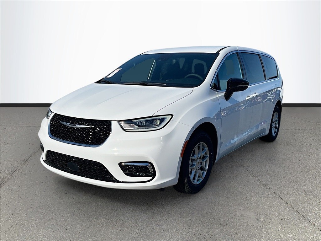 2025 Chrysler Pacifica photo 2