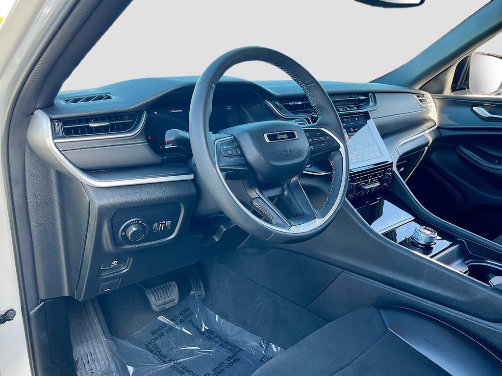 2023 Jeep Grand Cherokee Altitude - Photo 9