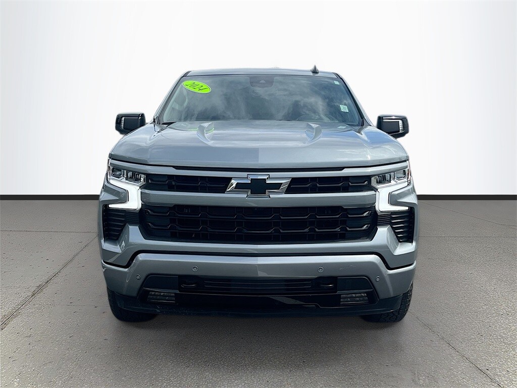 2024 Chevrolet Silverado 1500 RST photo 2