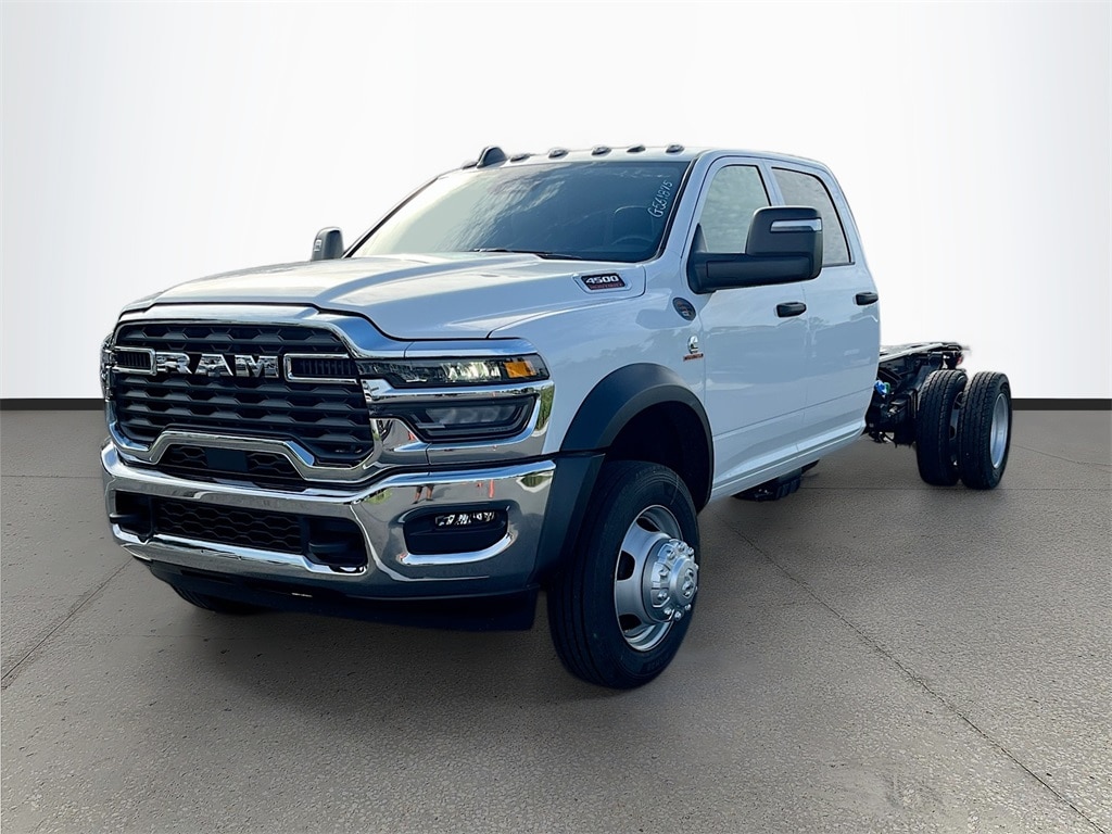 New 2025 Ram 4500 Chassis Cab 4500 TRADESMAN CHASSIS CREW CAB 4X4 84' CA Pickup