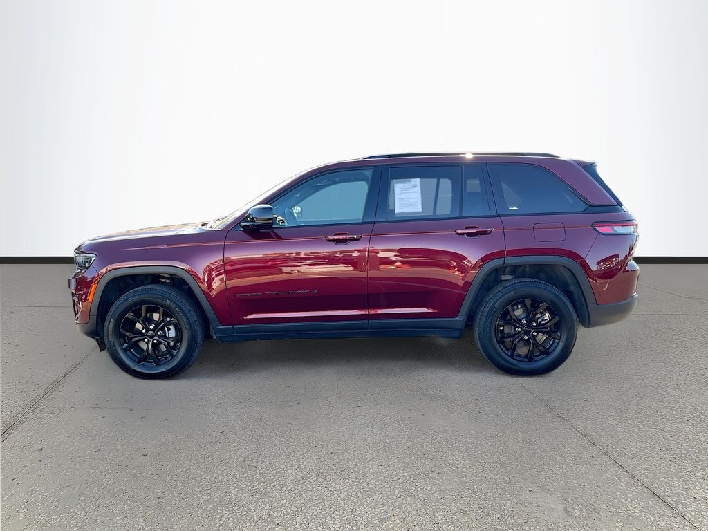 Certified 2025 Jeep Grand Cherokee Laredo SUV