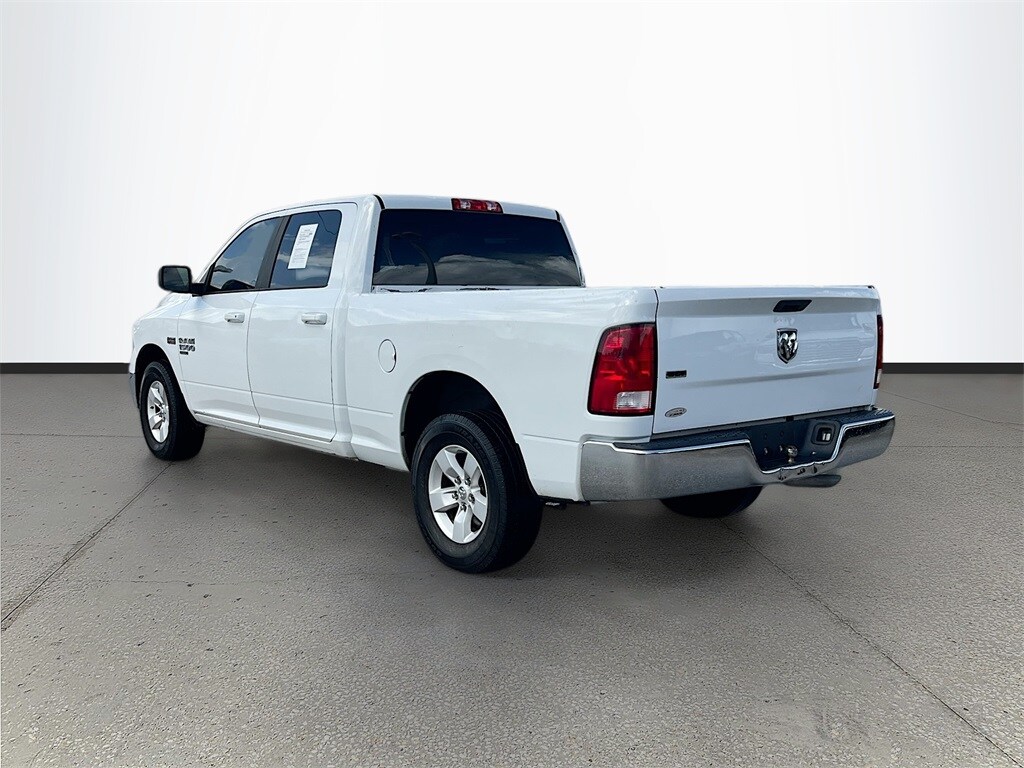 2021 Ram 1500 Classic SLT photo 4