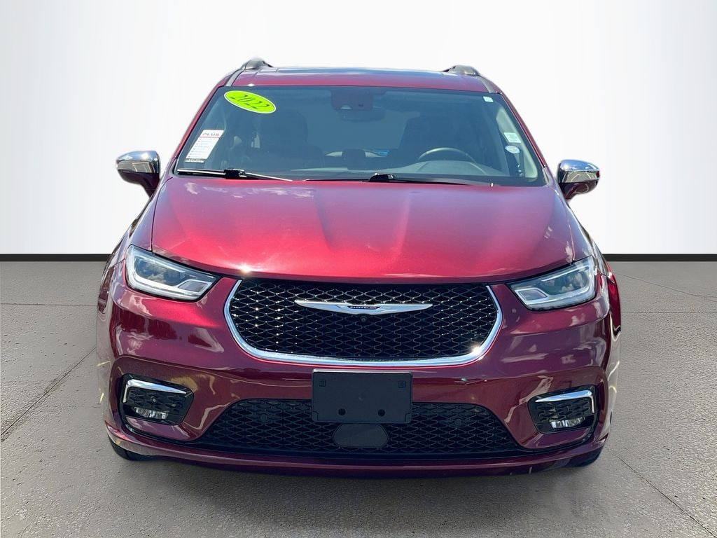 Used 2022 Chrysler Pacifica Limited Van Passenger Van