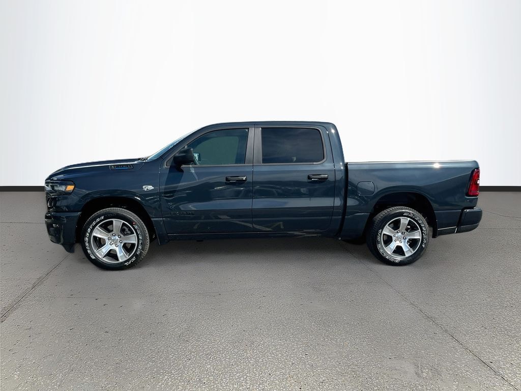 New 2026 Ram 1500 EXPRESS CREW CAB 4X2 5'7 BOX Pickup