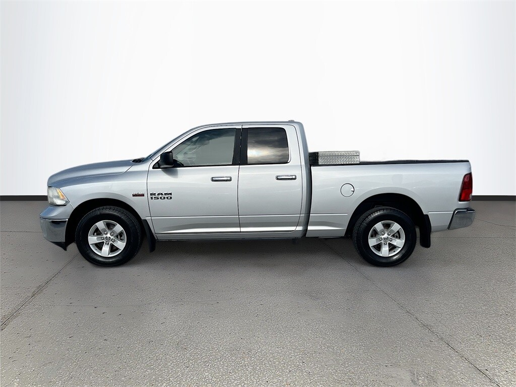 2015 Ram 1500 SLT photo 3