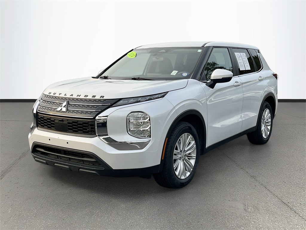 Certified 2024 Mitsubishi Outlander ES SUV
