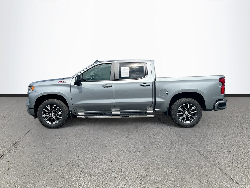 2024 Chevrolet Silverado 1500 RST photo 4