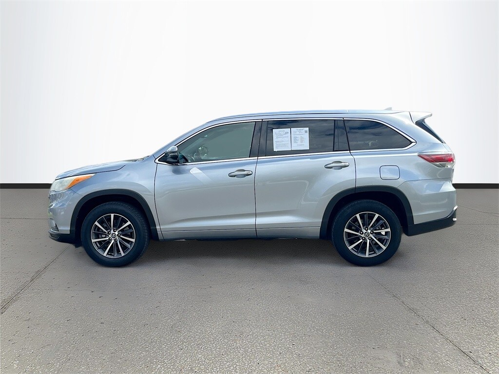 2014 Toyota Highlander XLE photo 2