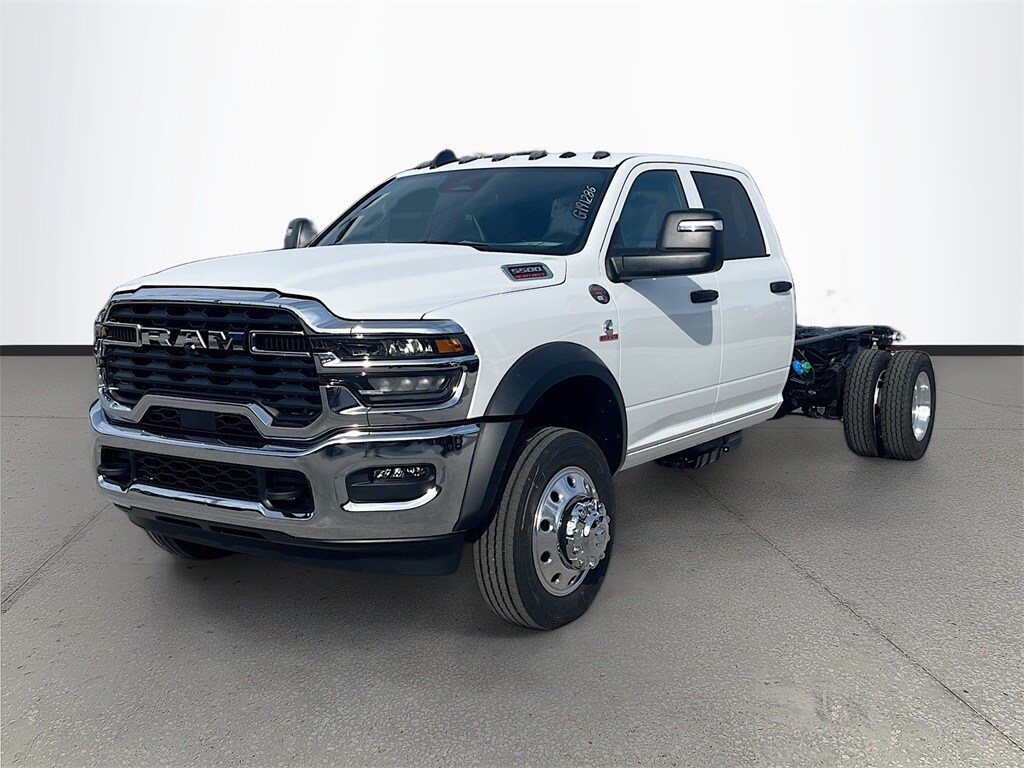 2026 Ram 5500 Tradesman photo 3