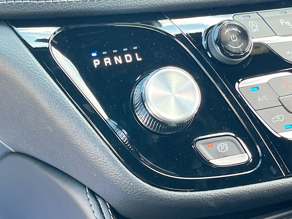 2026 Chrysler Pacifica Limited - Photo 17