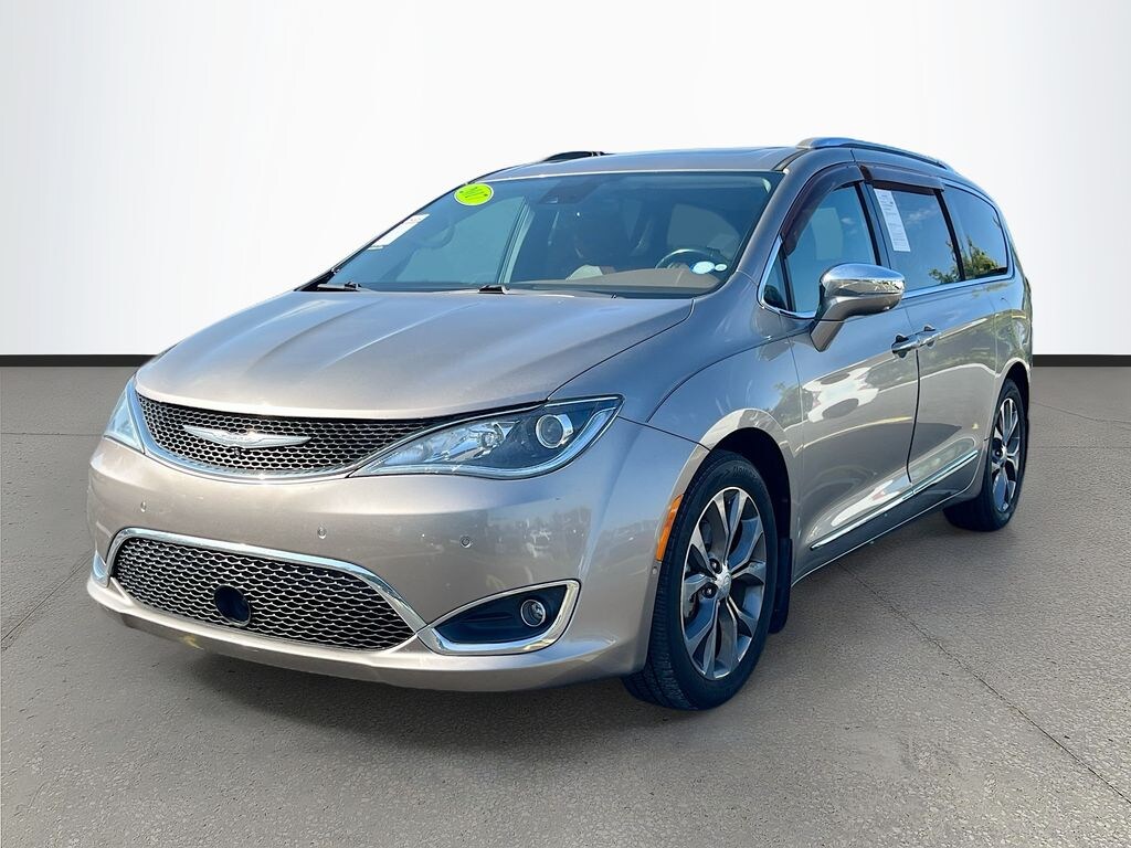 Used 2017 Chrysler Pacifica Limited Van