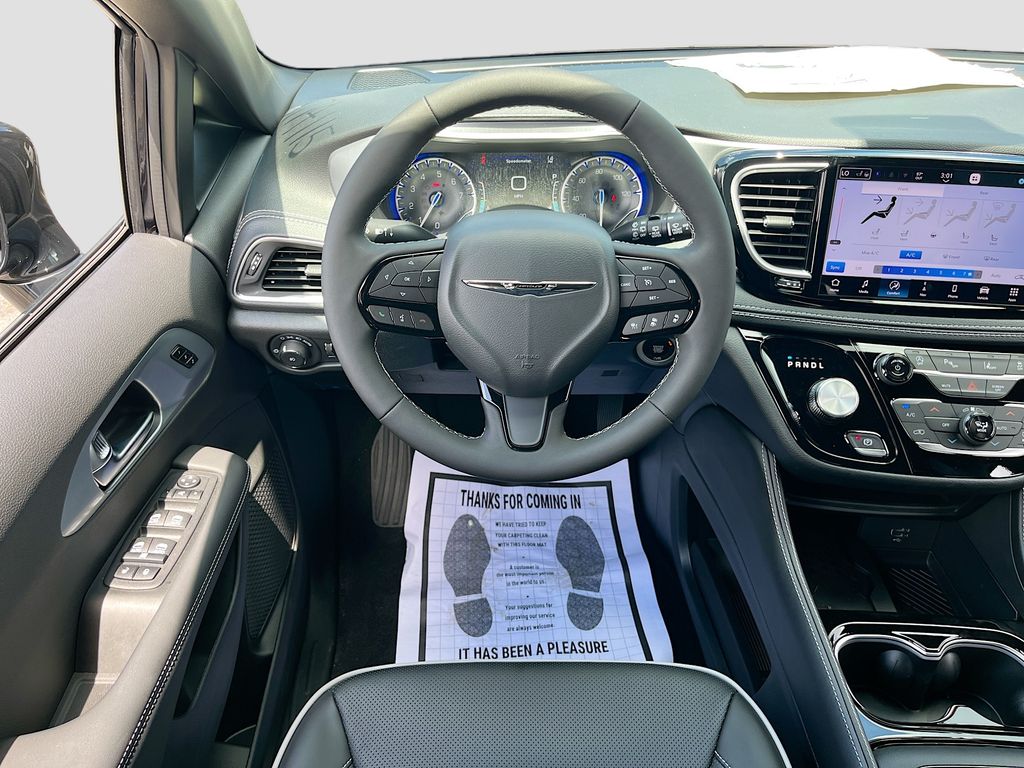 2026 Chrysler Pacifica Limited - Photo 23