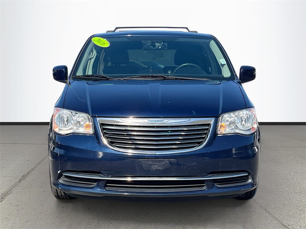 Used 2016 Chrysler Town & Country LX with VIN 2C4RC1AG2GR246788 for sale in Fruitland Park, FL