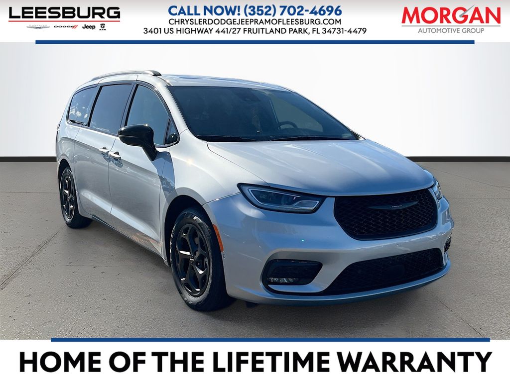 2024 Chrysler Pacifica PHEV Select