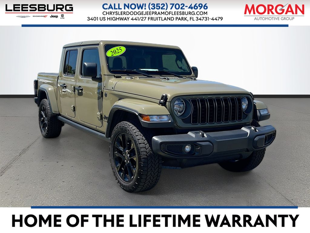 2025 Jeep Gladiator Nighthawk Auto's photo