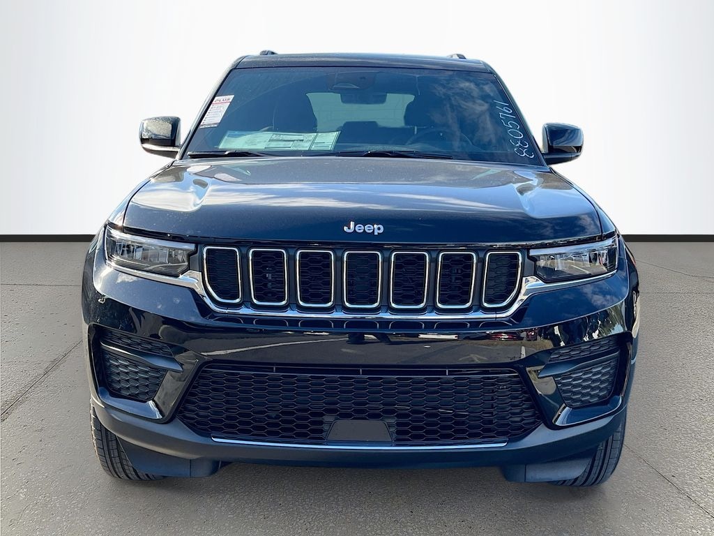 New 2025 Jeep Grand Cherokee LAREDO 4X2 Sport Utility