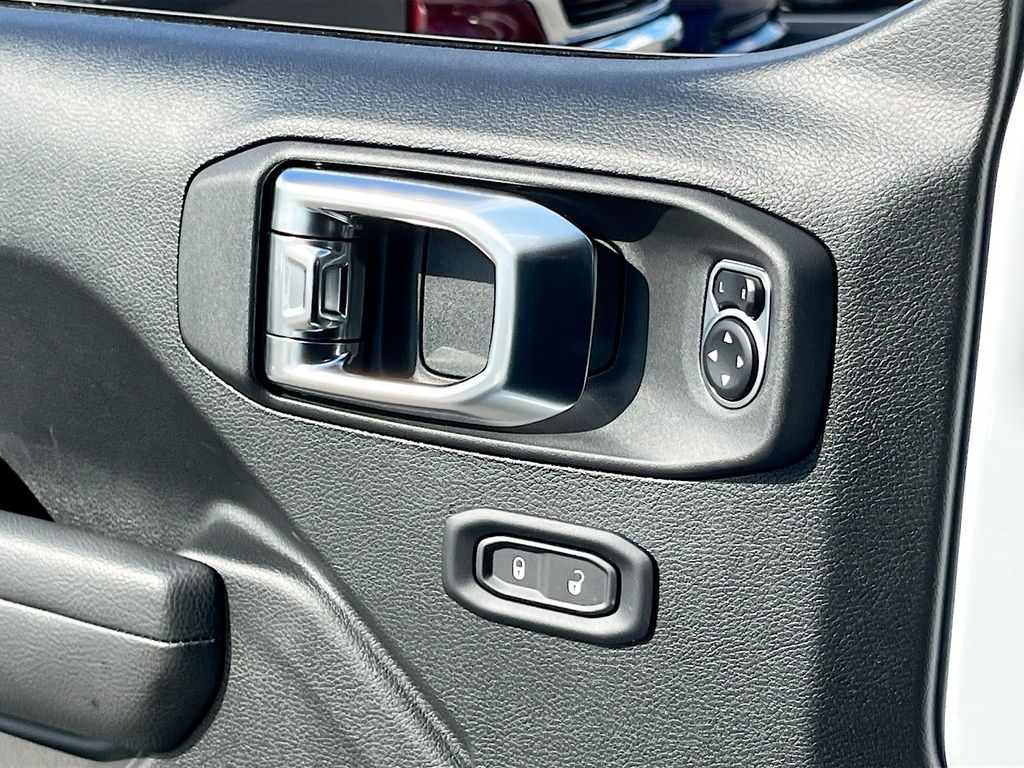 2026 Jeep Wrangler 2-Door Willys - Photo 17