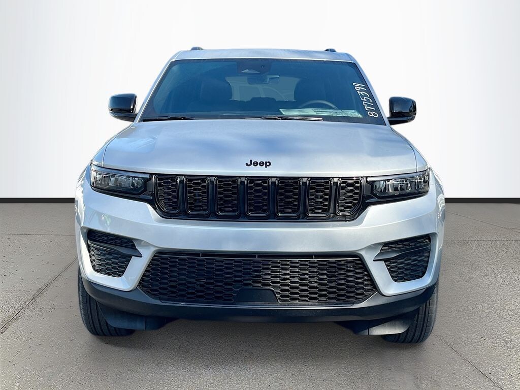 New 2025 Jeep Grand Cherokee ALTITUDE 4X2 Sport Utility