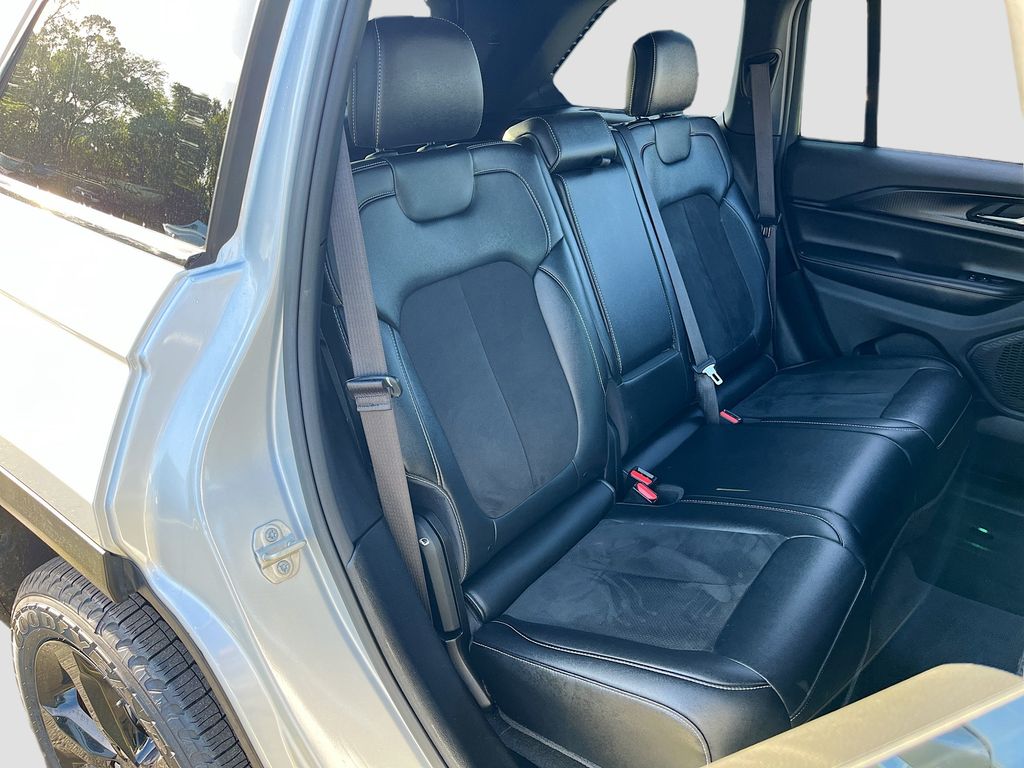 2023 Jeep Grand Cherokee Altitude - Photo 25