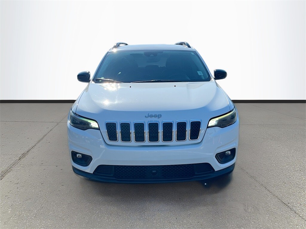 2022 Jeep Cherokee Latitude Lux photo 2