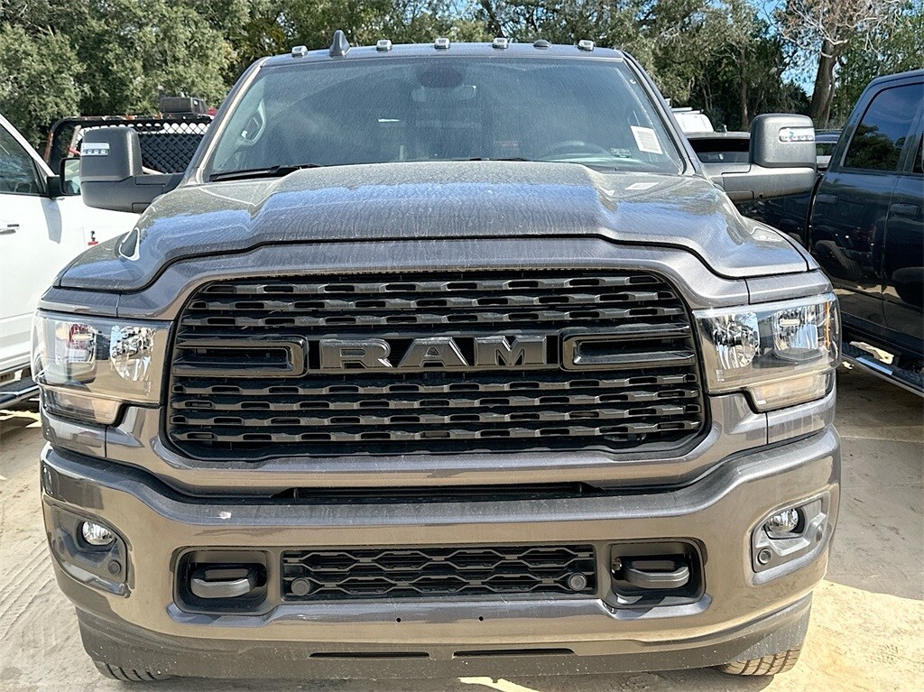 New 2024 Ram 3500 BIG HORN CREW CAB 4X4 8' BOX For Sale Fruitland Park FL