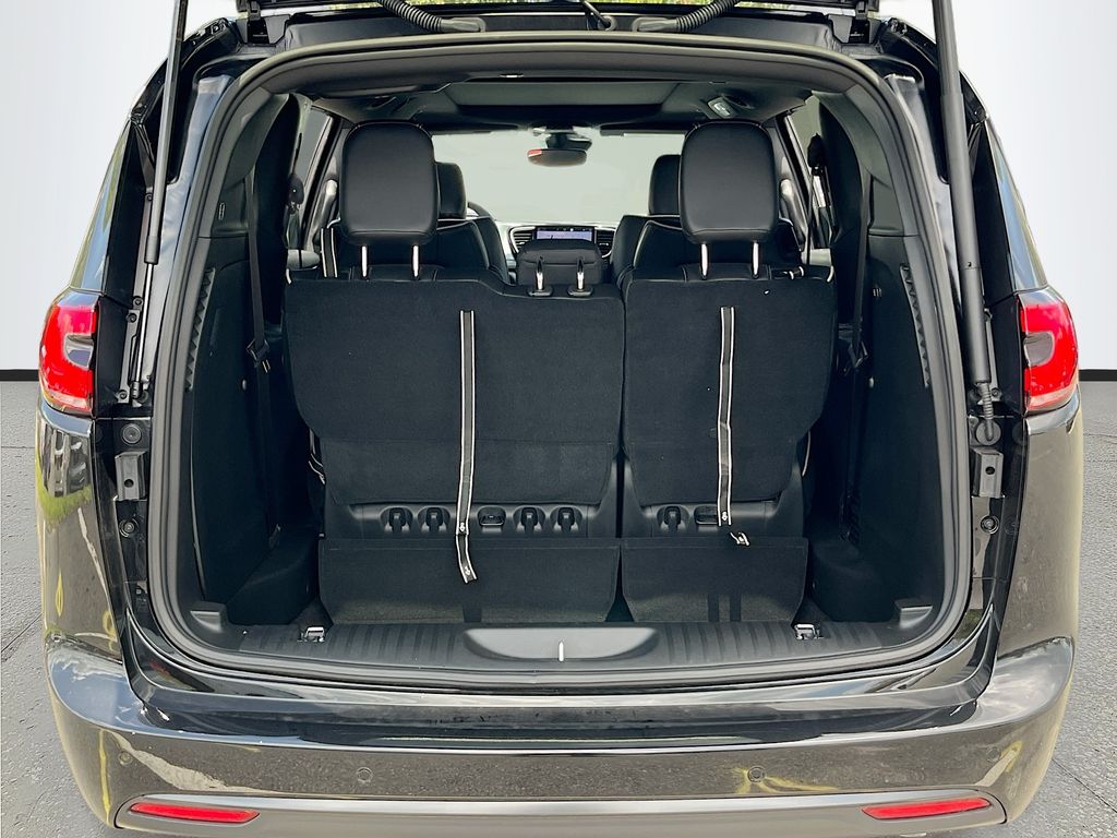 2026 Chrysler Pacifica Limited - Photo 27