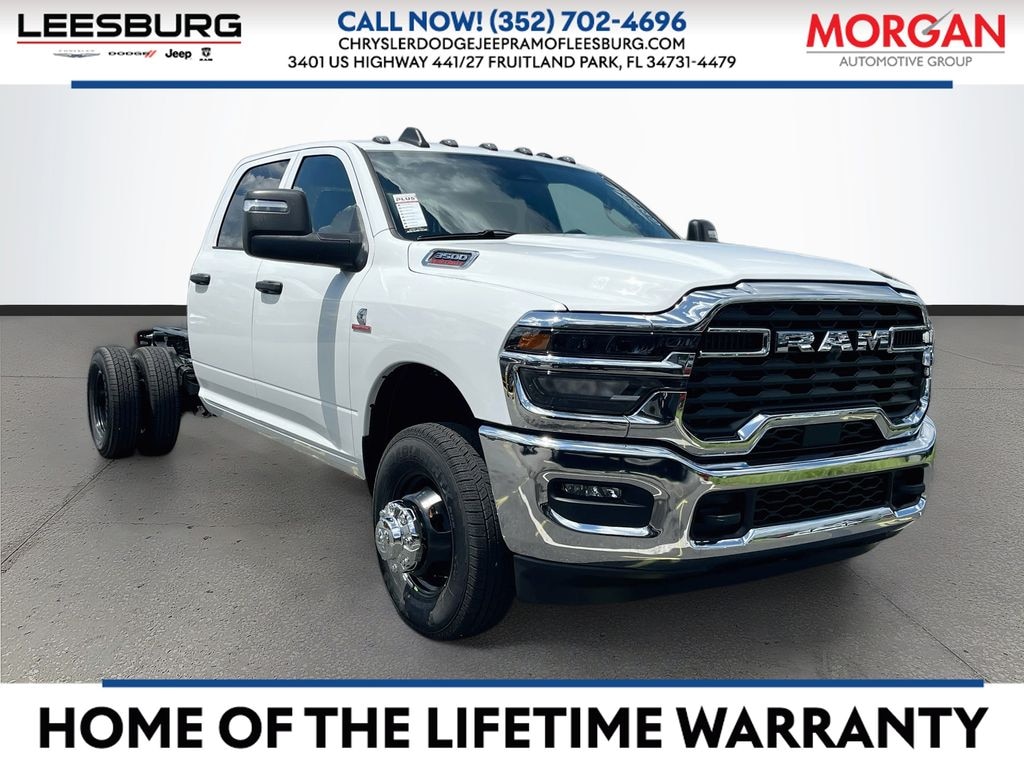 New 2026 Ram 3500 TRADESMAN CREW CAB CHASSIS 4X4 60' CA Pickup
