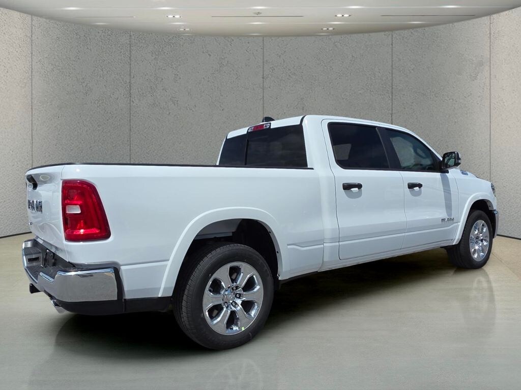 New 2026 Ram 1500 BIG HORN CREW CAB 4X2 6'4 BOX Pickup