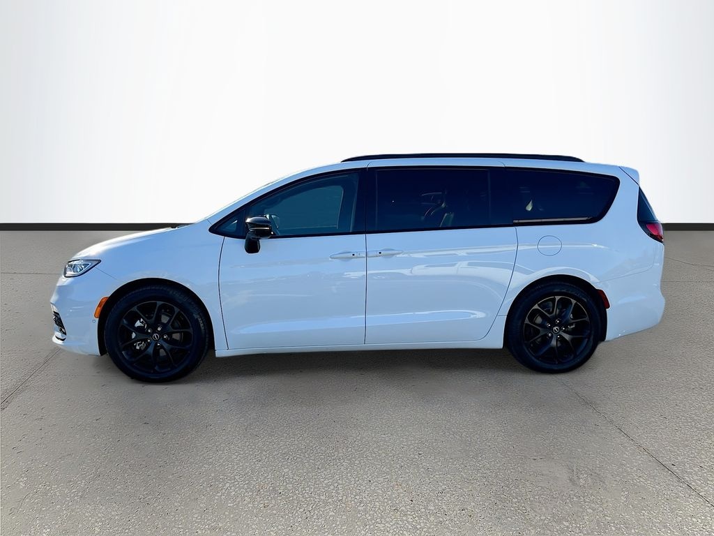 New 2026 Chrysler Pacifica LIMITED Passenger Van