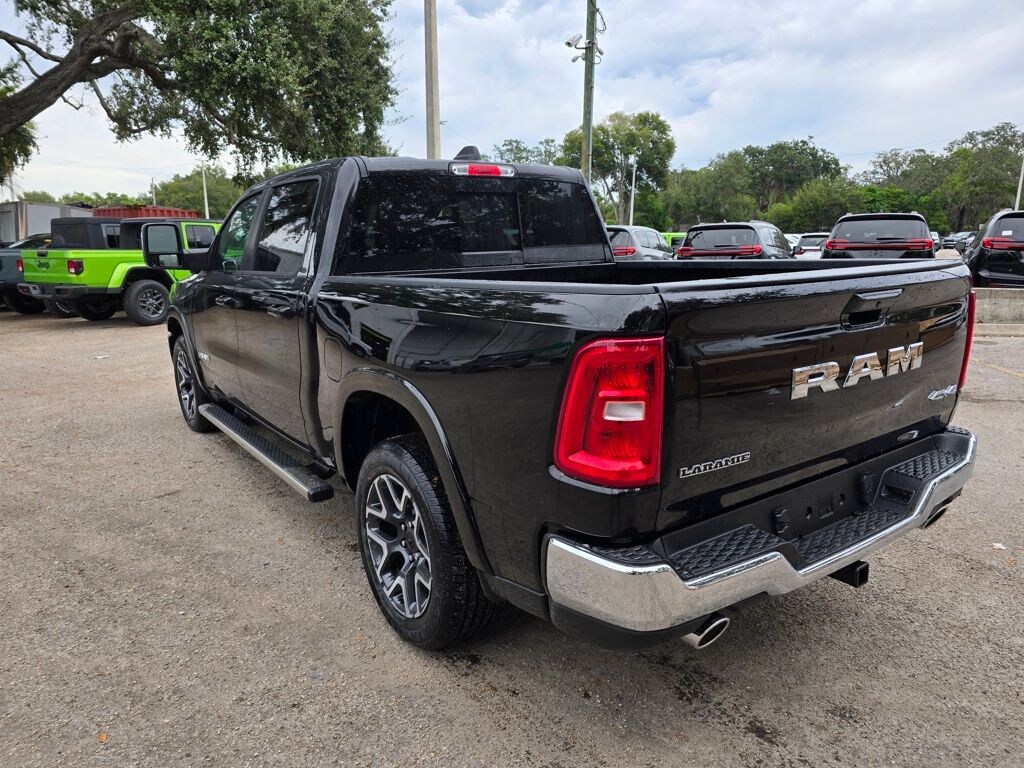 New 2026 Ram 1500 LARAMIE CREW CAB 4X4 5'7 BOX Pickup