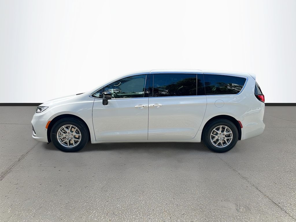 New 2026 Chrysler Pacifica SELECT Passenger Van