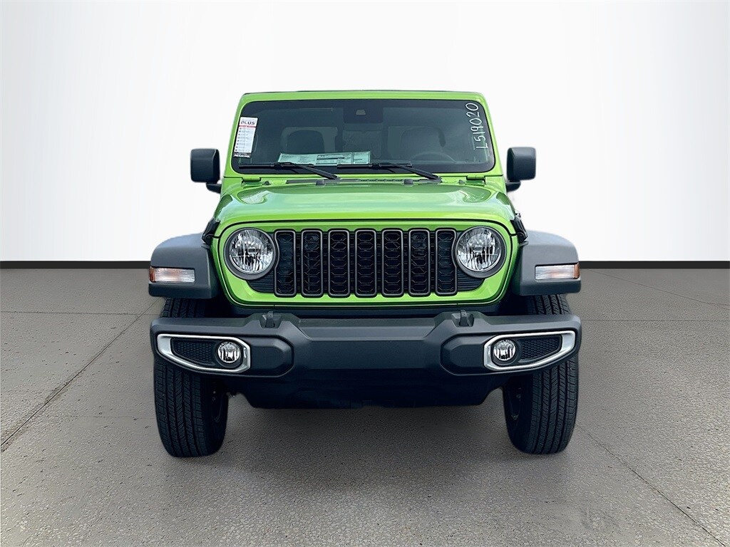 2025 Jeep Gladiator Sport S photo 2