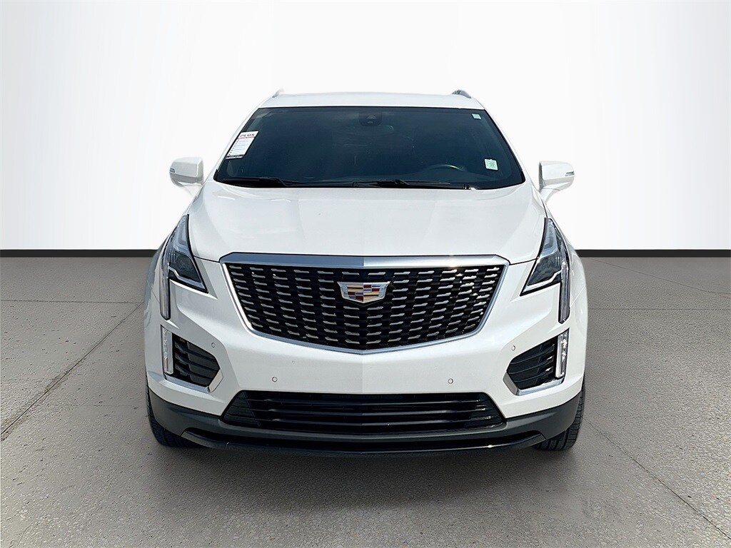 2023 Cadillac XT5 Luxury photo 2