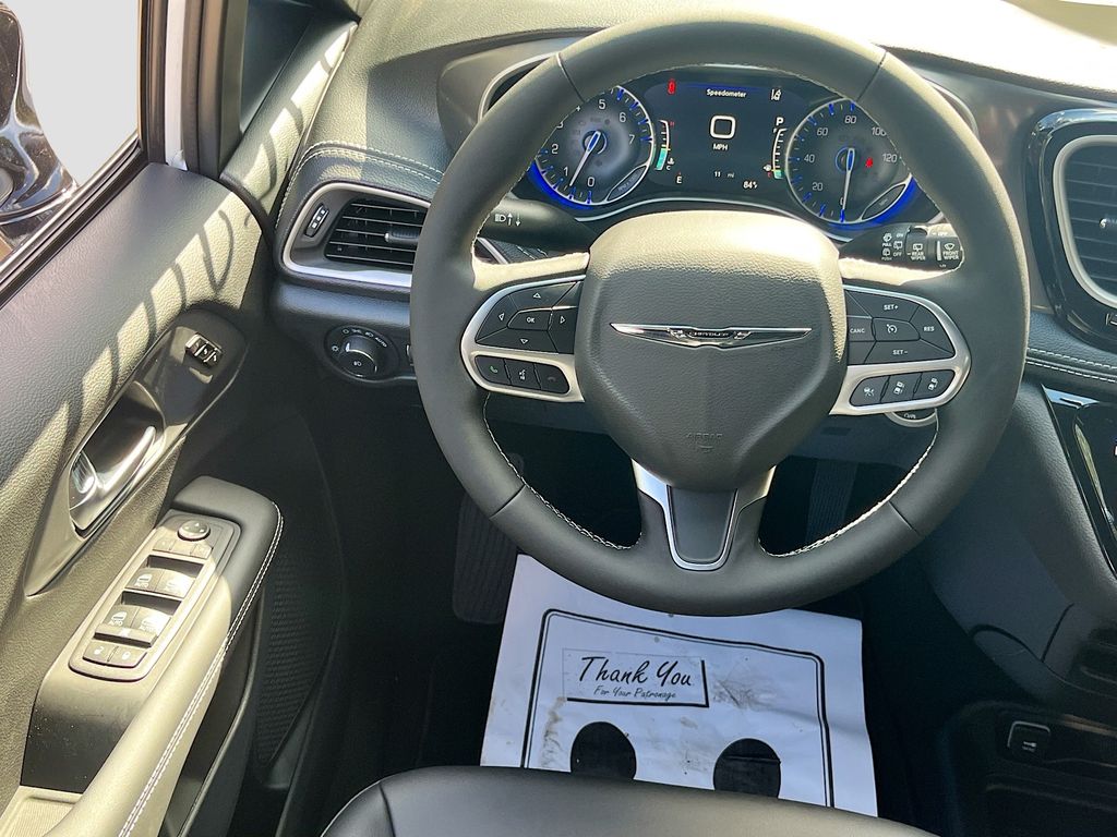 2026 Chrysler Pacifica Select - Photo 22